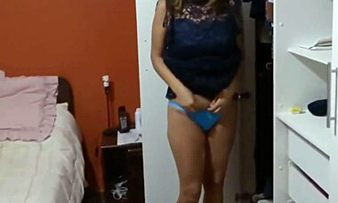 Stepmother asks me to masturbate after her meeting 😏