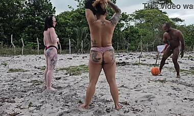 batendo bola no capinho com meu vizinho perdemos o cusinho