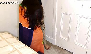 indian desi aunty caught with police boyfriend in hotel