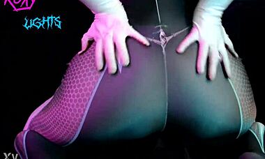 Spider-Gwen Masturbates Her Shaved Pussy In Sexy Sextape Scene