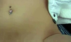 Temukan Cewek Misteri di Luar Ruangan di Alam