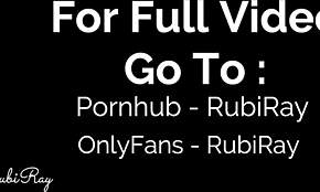 健美辣妹在撕裂裤子中猛烈做爱并内射