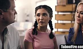 разменени в тройка със заварена дъщеря и родители в шибана фамилия 😜