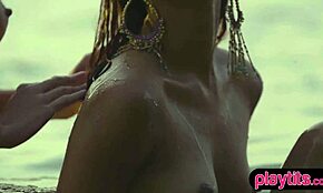 Hermosa de 18+ Cara y Elilith en un encuentro lésbico caliente al aire libre