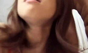 大胆亚洲阴户被色狼猛干