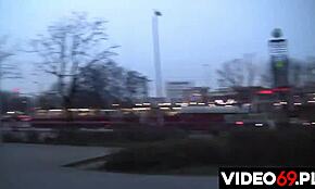 Hej, pozri si túto poľskú amatérsku mladú 18+ v divokom uličnom sexe!