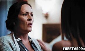 Mostohaapa elkapja a feleséget másikkal és beszáll a vad mostohacsaládi mókába. Elexis Monroe és John Strong felhevíti!