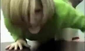 Фантастическая жена принимает интенсивный трах в дикой домашней сессии