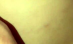 Hé, kijk deze loirinha zichzelf wrijven en haar man neuken