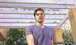 Duże cycki petite 18+ latynoska Karlee Grey pokazuje chłopakom w hardcore pieprzeniu