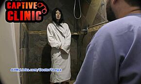 Kulisszák mögött Alexandria Wu-val szexi köntösökben