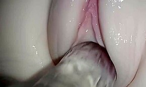 Cazzo di cristallo sbatte figa rosa