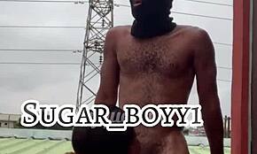 ทุกคนอยู่บ้านเลยแอบขึ้นหลังคาเสียวกับควยดำใหญ่