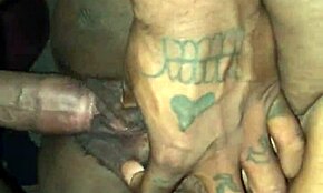 Hé, Wil Je Deze Dikke Ebony Een Reusachtige Lul Zien Nemen?