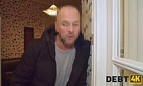 会話調に、ヘイ、悪い美容師の日がバスルームバンギングに変わる