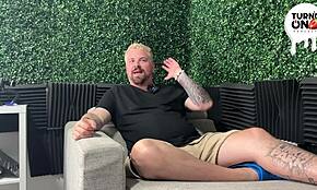 조이 루나가 테슬라 오토파일럿에서 대담하게 야생으로