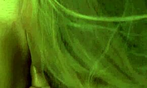 ホーニーなスラッティーモデルたちがビッグチンポを吹くクレイジーなアナオオーギー！