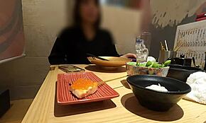 Kan ikke tro hvor vild denne 24-årige m-pige bliver under rå japansk hjemme knul