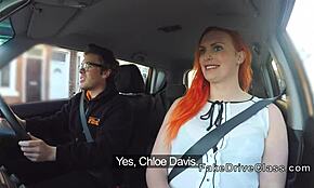 شقراء مطعونة تغري مدرس للقاء حار في الفصل. كاميرا مخفية تلتقط كل التفاصيل.