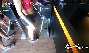 Találkoztam Cassiana Costa barátnőmmel az edzőteremben házi csoportos hármasra nagy seggel és cicikkel