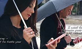 Hej Alexa Tomas, kako se počutiš s spermo, ki te pokriva po vročem hotelskem seksu?