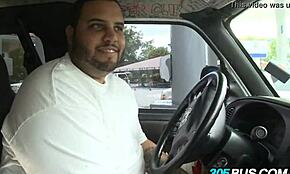 Гореща аматьорка Рейна Лий, 22, хваната в гореща изненада.