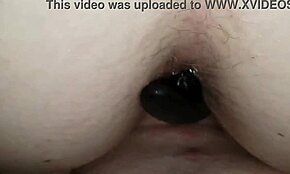 Jeg fucker BBW-fissen mens hun har en kugleplug i røven, føler hvert stød dybt