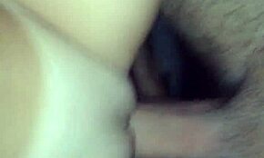 哇，用大鸡巴拉伸紧致18+少女阴道感觉疯狂！😍