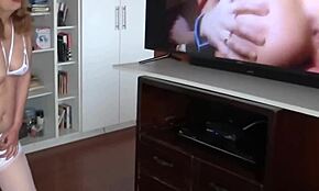 58-letna latinska mama se trdo masturbira