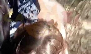 Namorada Safada Chupa e Fode na Trilha