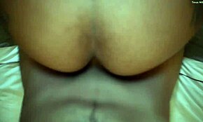 Katso tämä superkuuma MILF LaBellaDiablaX opettaa nuorta 18+ poikaa taistelemaan. Hän päätyy creampiehen.