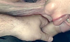 입으로 세게 박힘, 이 창녀 매일 볼 핥기 좋아해